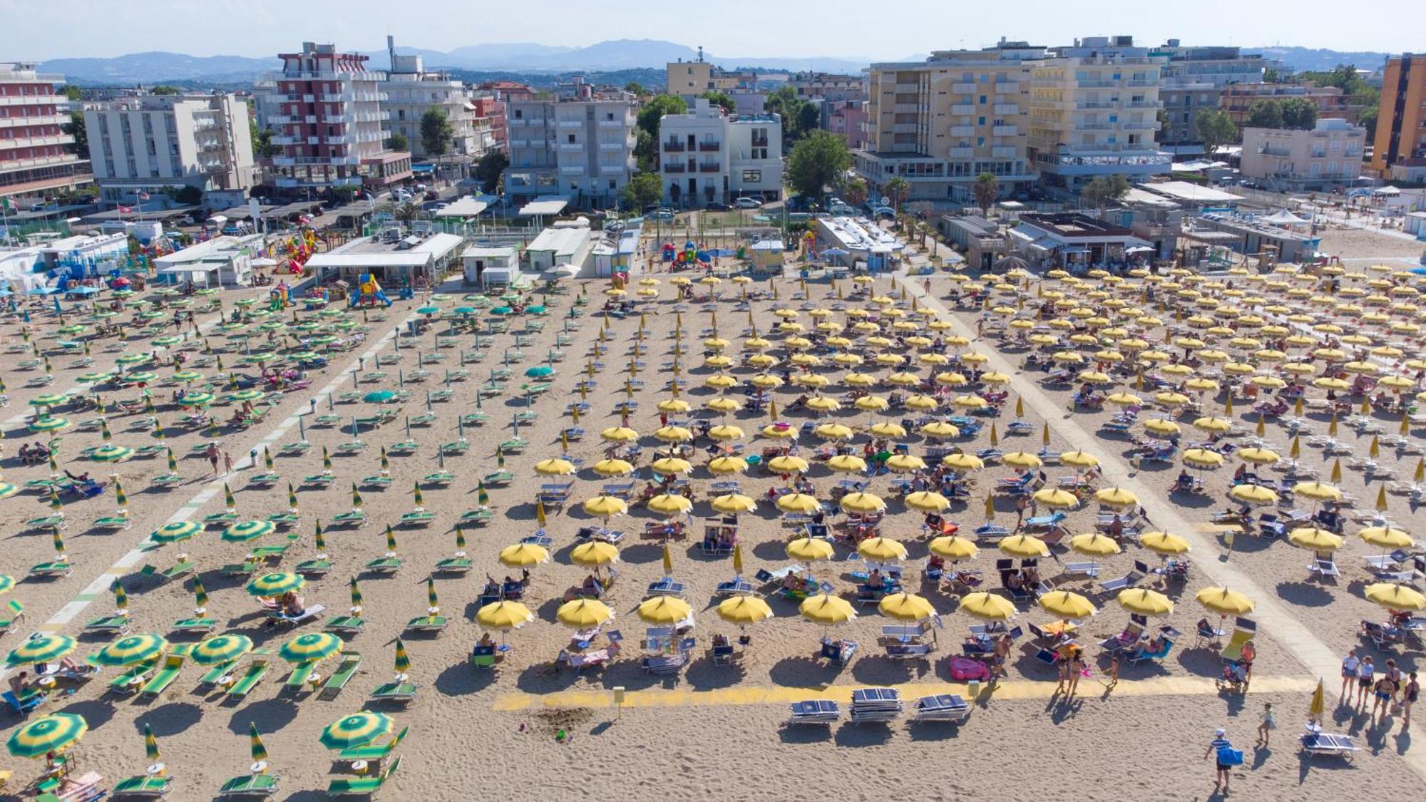 Hotel Nuova Medusa Rimini Exterior photo